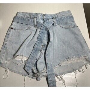 Abercrombie and Fitch Women's Natural Rise Shorts. DENIM blue, belt. Size 28/6